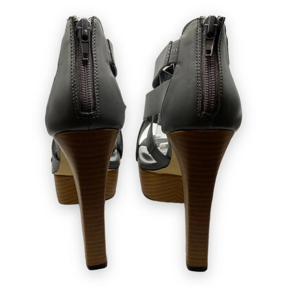 𝅺just Fab Hazel Gray and Brown Platform Heeled Sandals | Size 8.5